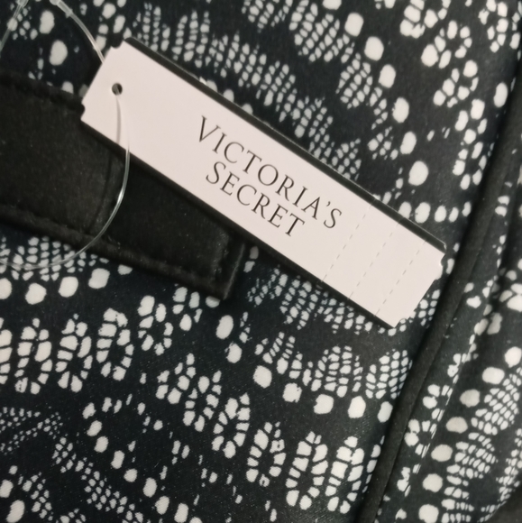 VICTORIA’S SECRET BRA PANTY TRAVEL BAG*NWT* - Picture 2 of 3